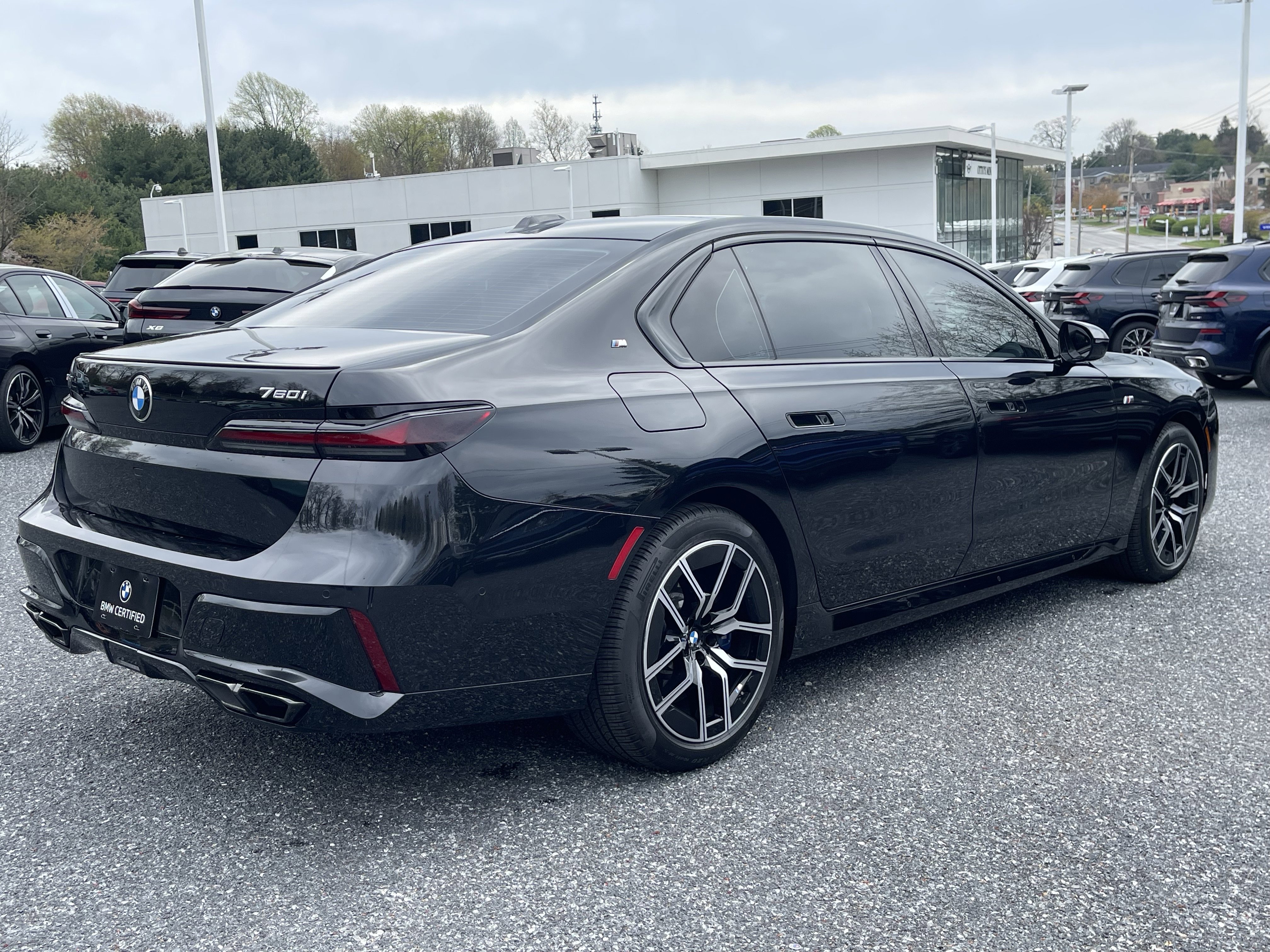 Certified 2025 BMW 760i xDrive w/ Executive Package image 5