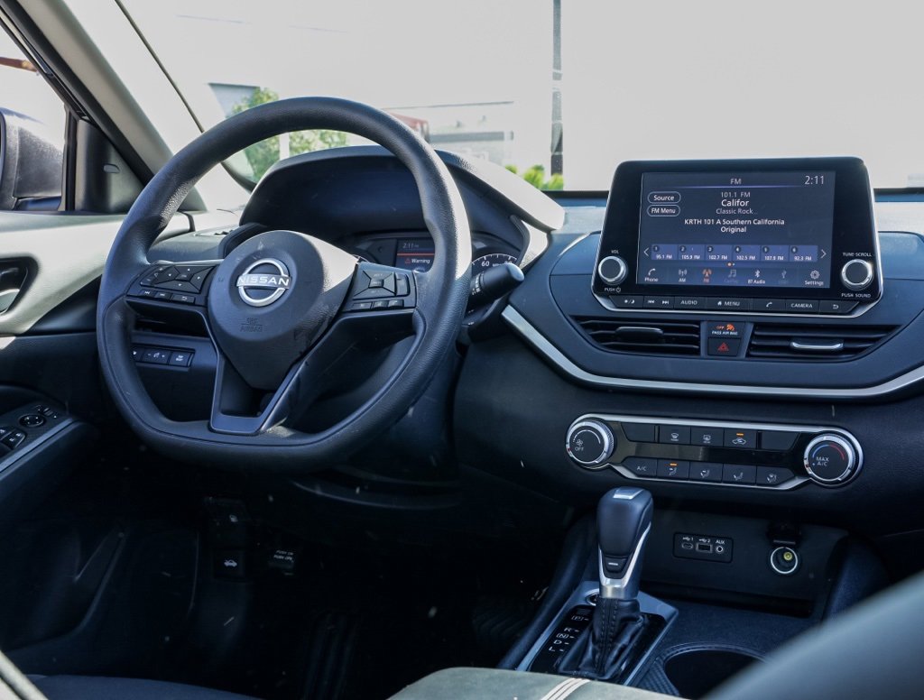 Used 2025 Nissan Altima 2.5 S image 22