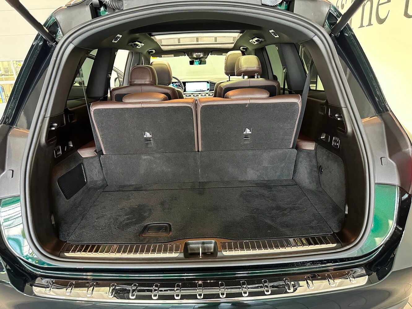 Used 2023 Mercedes-Benz GLS 450 4MATIC image 37