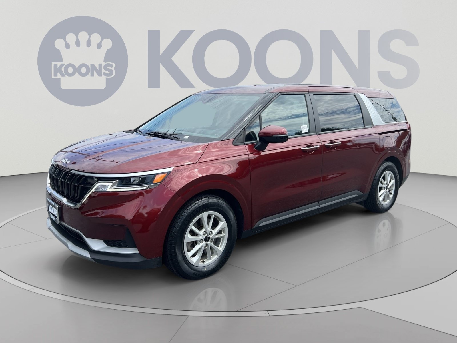Used 2024 Kia Carnival LX FWD image 1