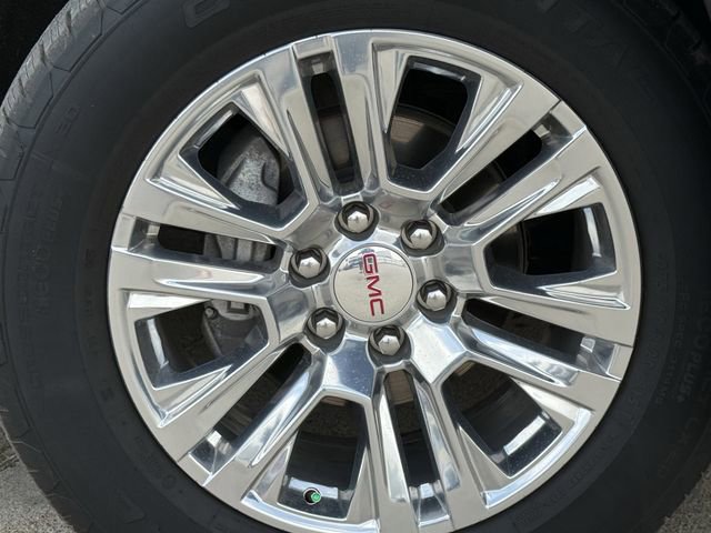 Used 2025 GMC Yukon XL Denali AWD/4WD image 11