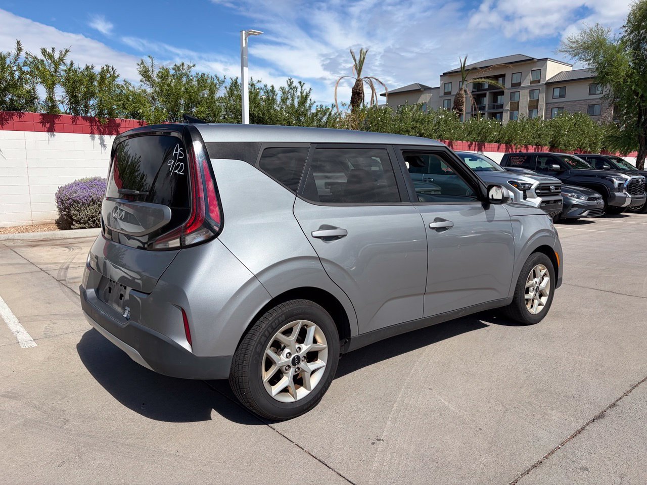 Used 2023 Kia Soul LX w/ Option Group 015 FWD image 3