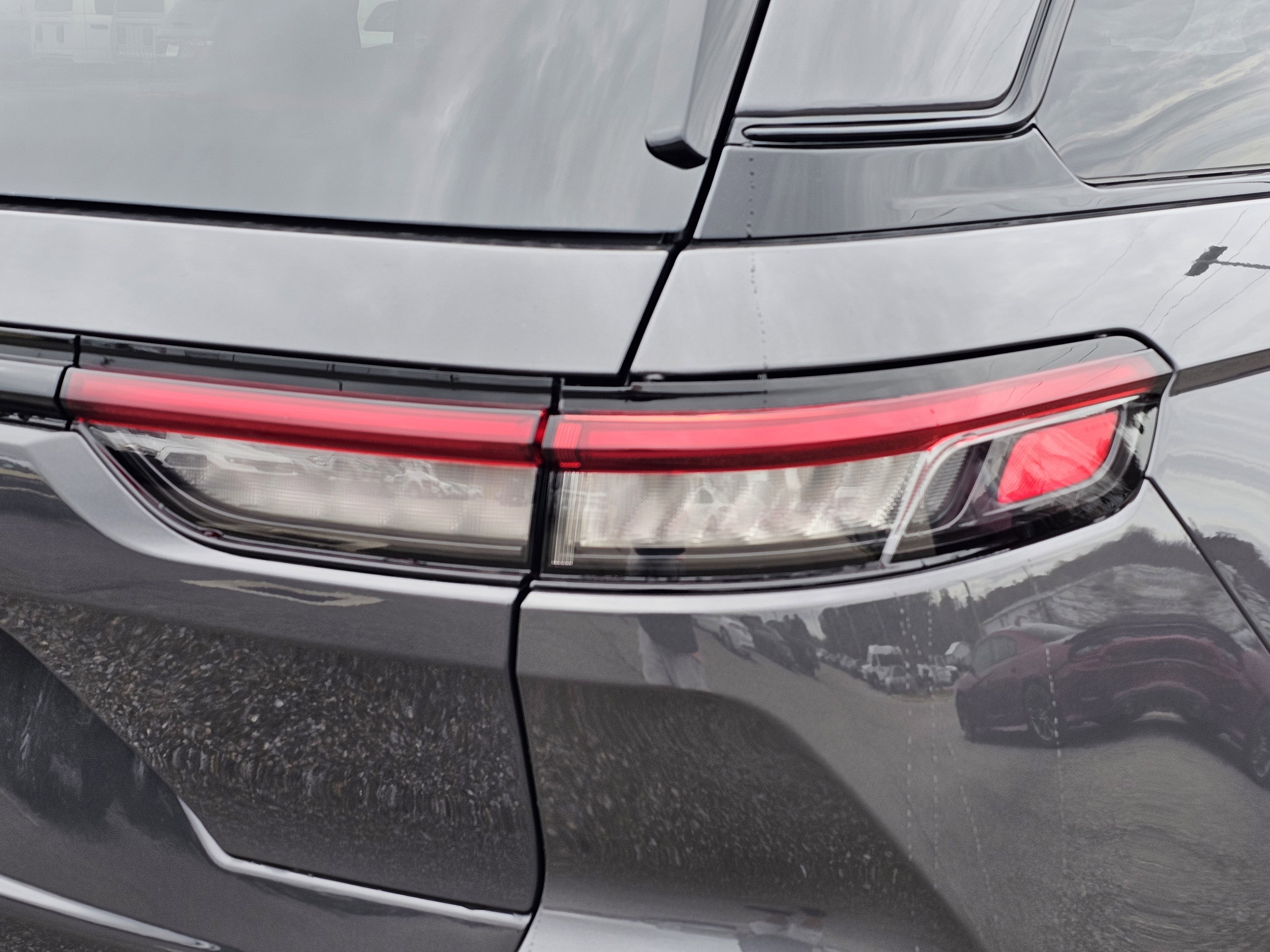 New 2025 Jeep Grand Cherokee Altitude image 8