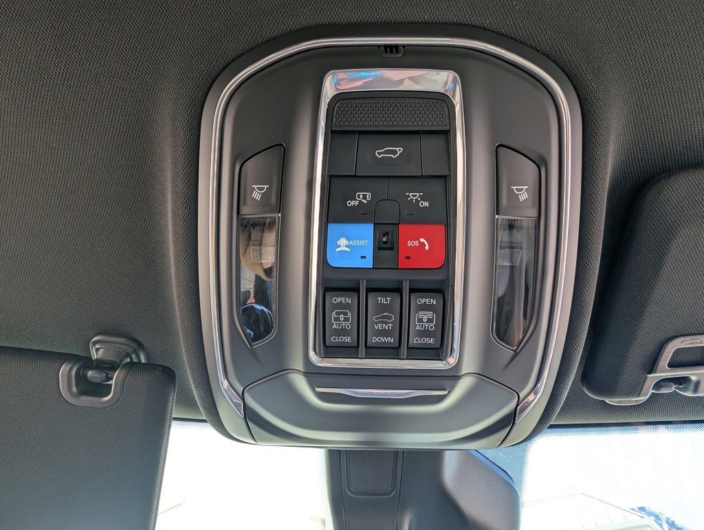 New 2025 Jeep Grand Cherokee Limited image 30