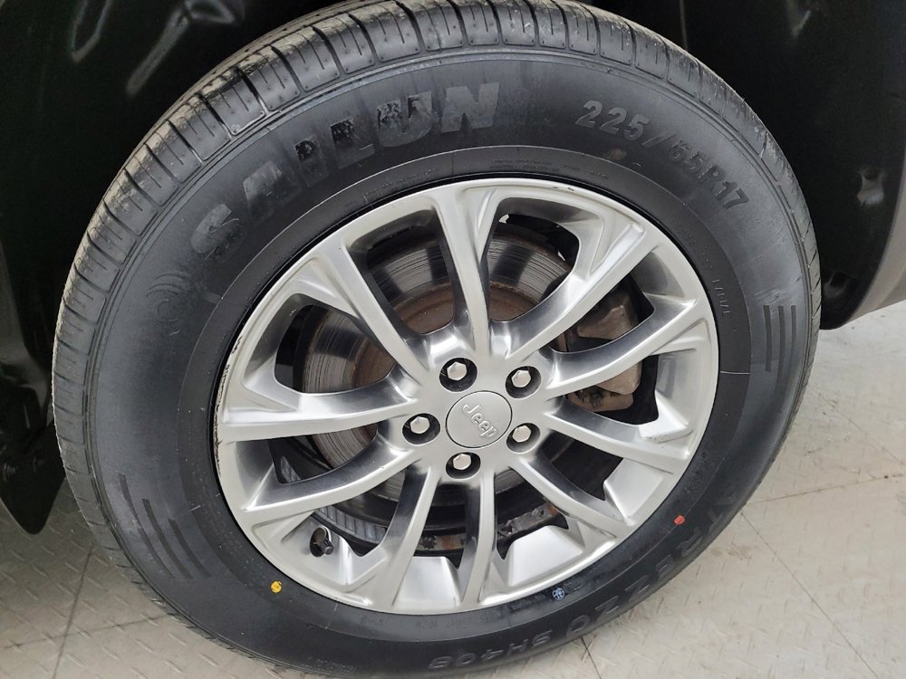 Used 2021 Jeep Cherokee Latitude Lux w/ Comfort/Convenience Group image 31