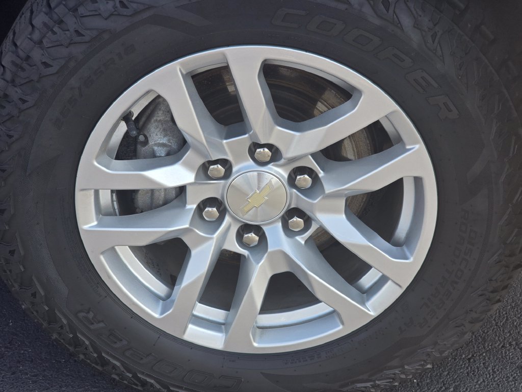 Used 2022 Chevrolet Silverado 1500 LT AWD/4WD image 10