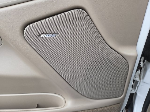 Used 2003 Chevrolet Suburban 2500 LT w/ LT Preferred Equipment Group image 5