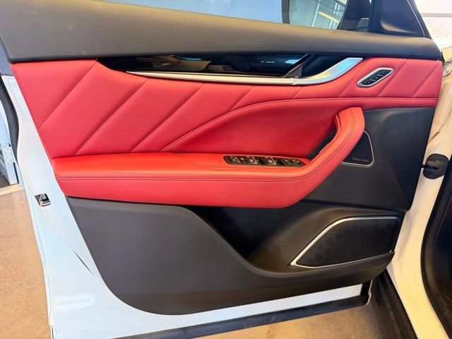 Used 2023 Maserati Levante GT image 14