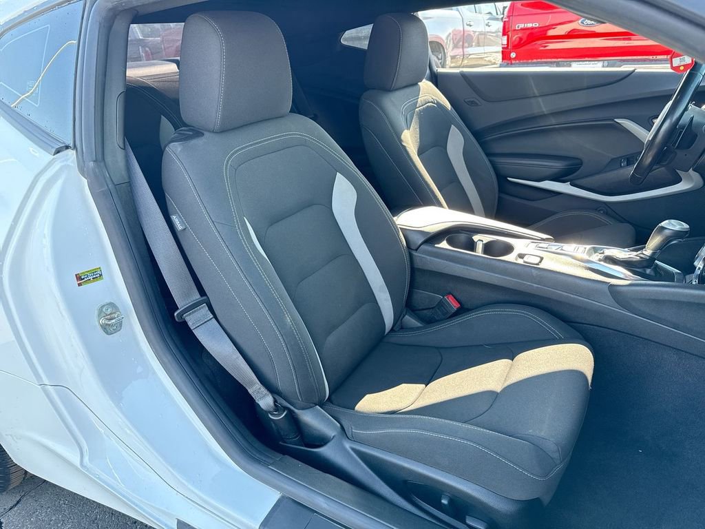 Used 2023 Chevrolet Camaro LT image 25