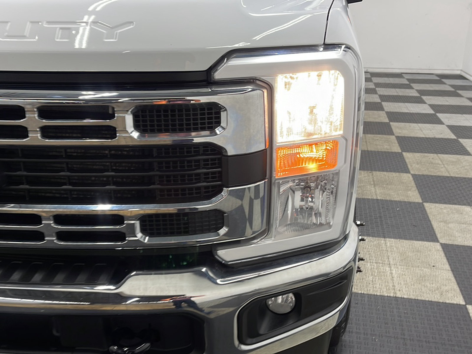 Used 2025 Ford F350 XLT AWD/4WD image 24