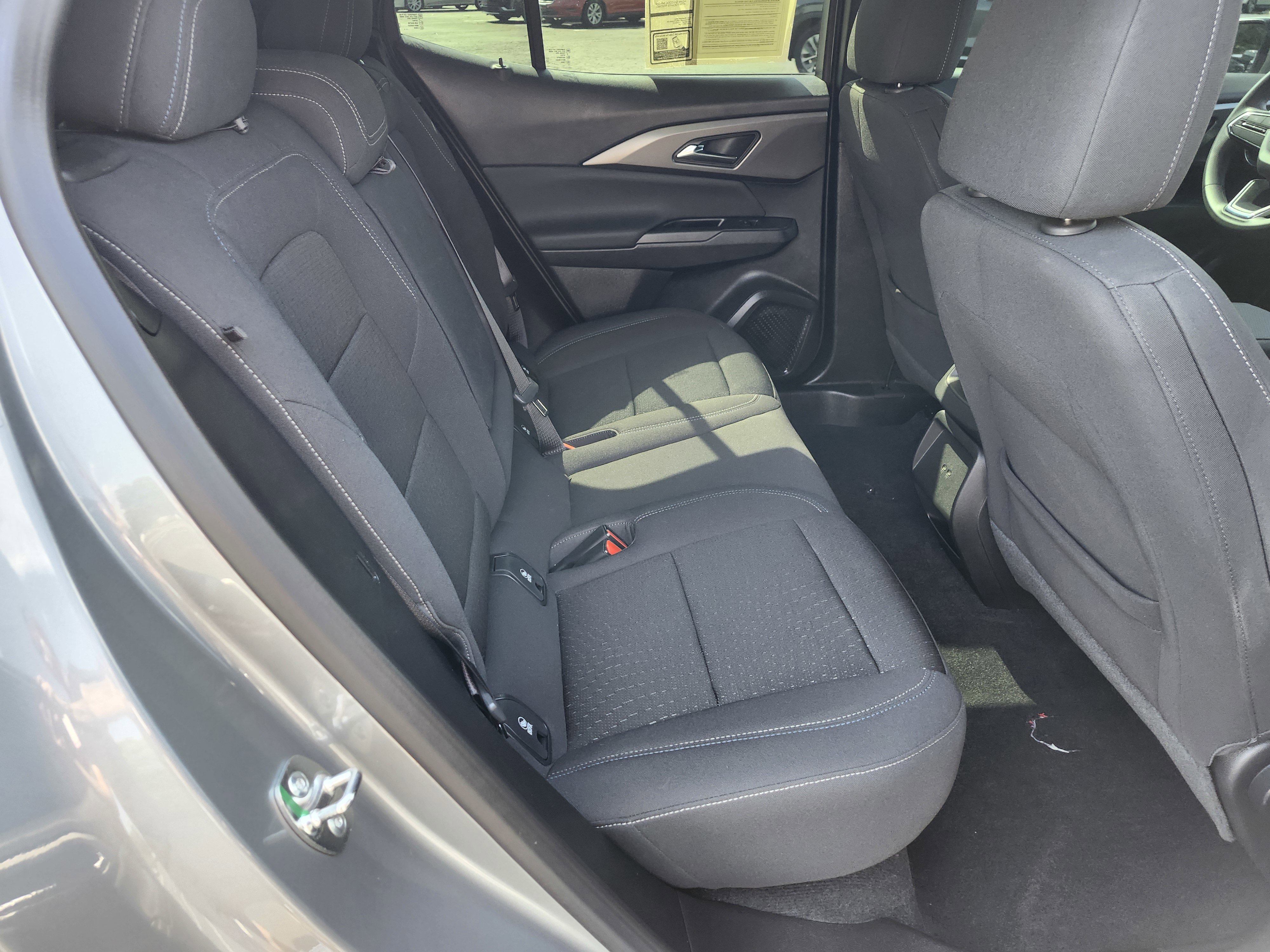 Used 2025 Chevrolet Equinox EV LT image 12