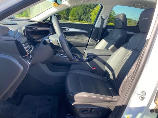 Certified 2025 Buick Envision Avenir AWD/4WD image 17