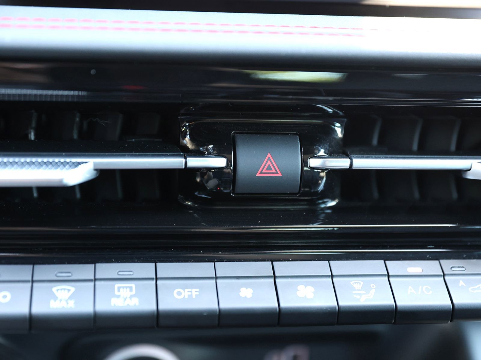 Used 2024 Dodge Hornet R/T Plus AWD/4WD image 28