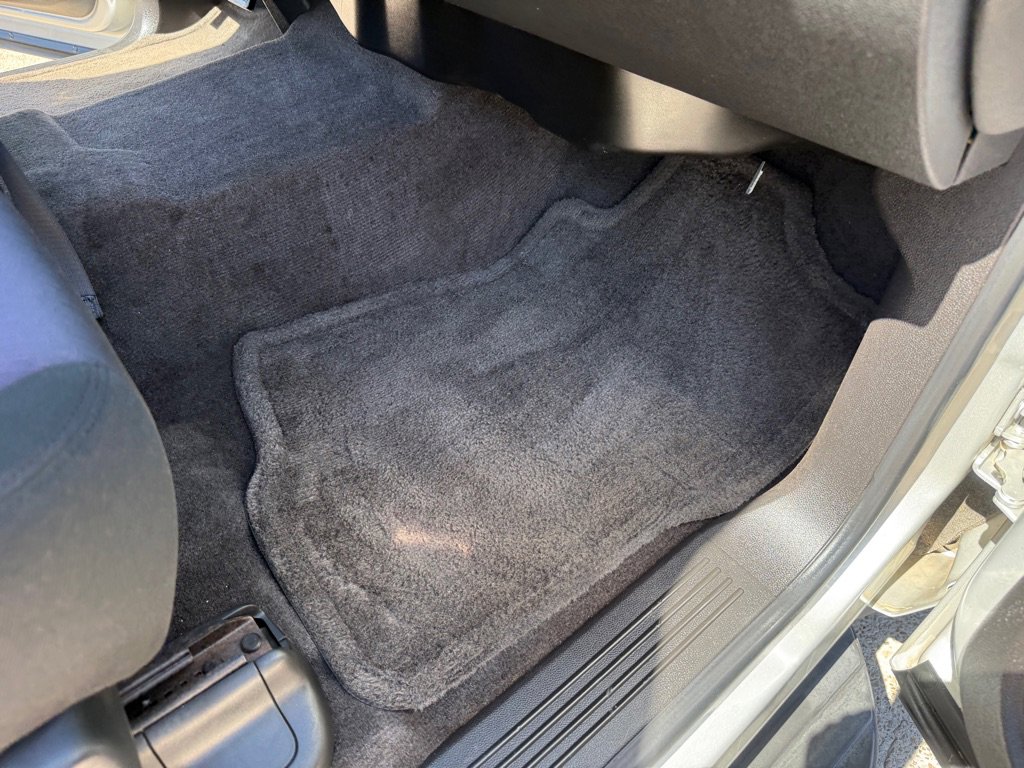 Used 2011 Chevrolet Avalanche LS image 25