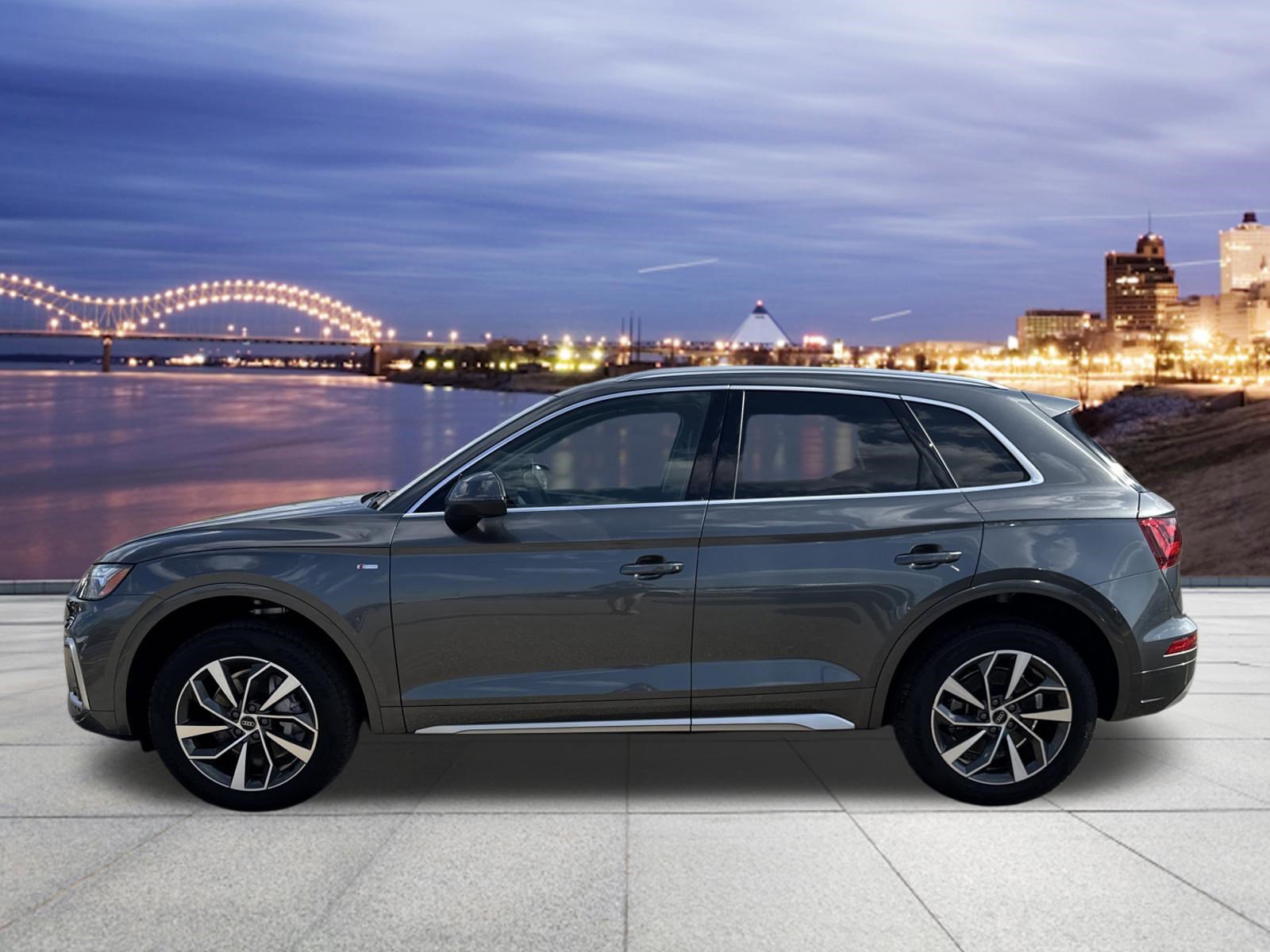 Used 2024 Audi Q5 2.0T Premium Plus w/ Premium Plus Package AWD/4WD image 2