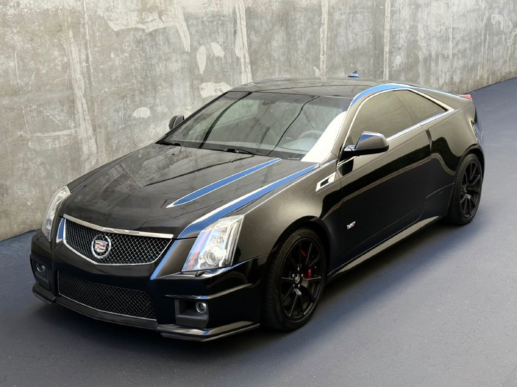 Used 2015 Cadillac CTS V image 2