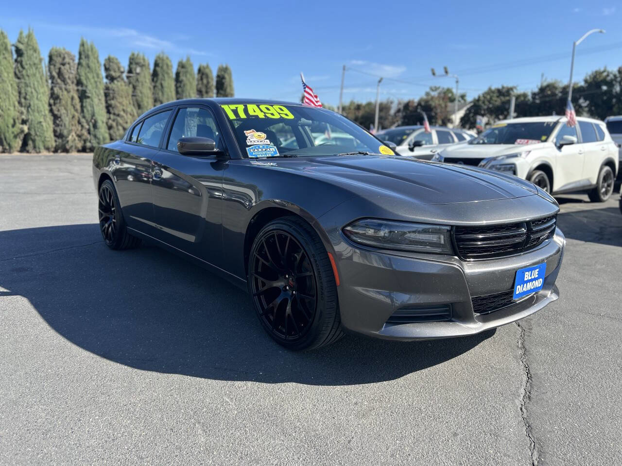 Used 2019 Dodge Charger SXT w/ Leather Interior Group image 2