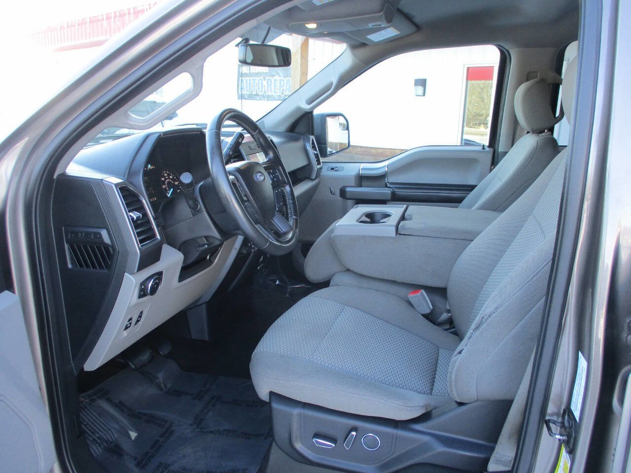 Used 2018 Ford F150 XLT w/ Equipment Group 302A Luxury image 17