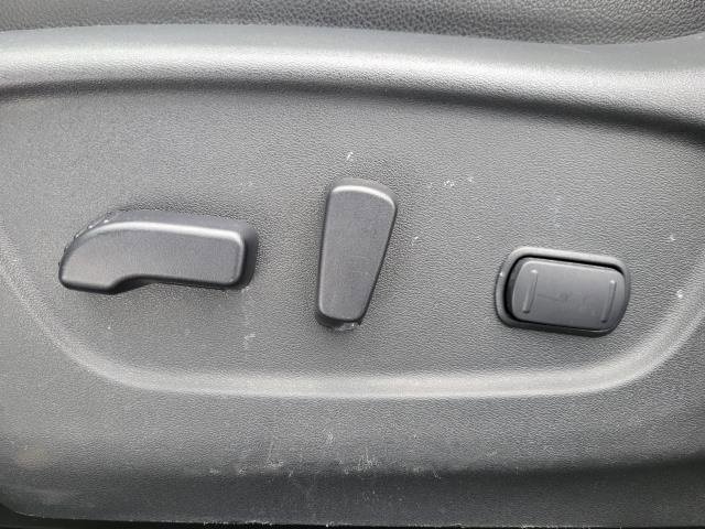 Used 2020 Nissan Rogue SL w/ Premium Package image 17