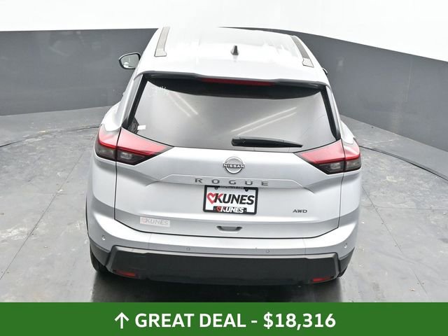 Used 2024 Nissan Rogue S image 41