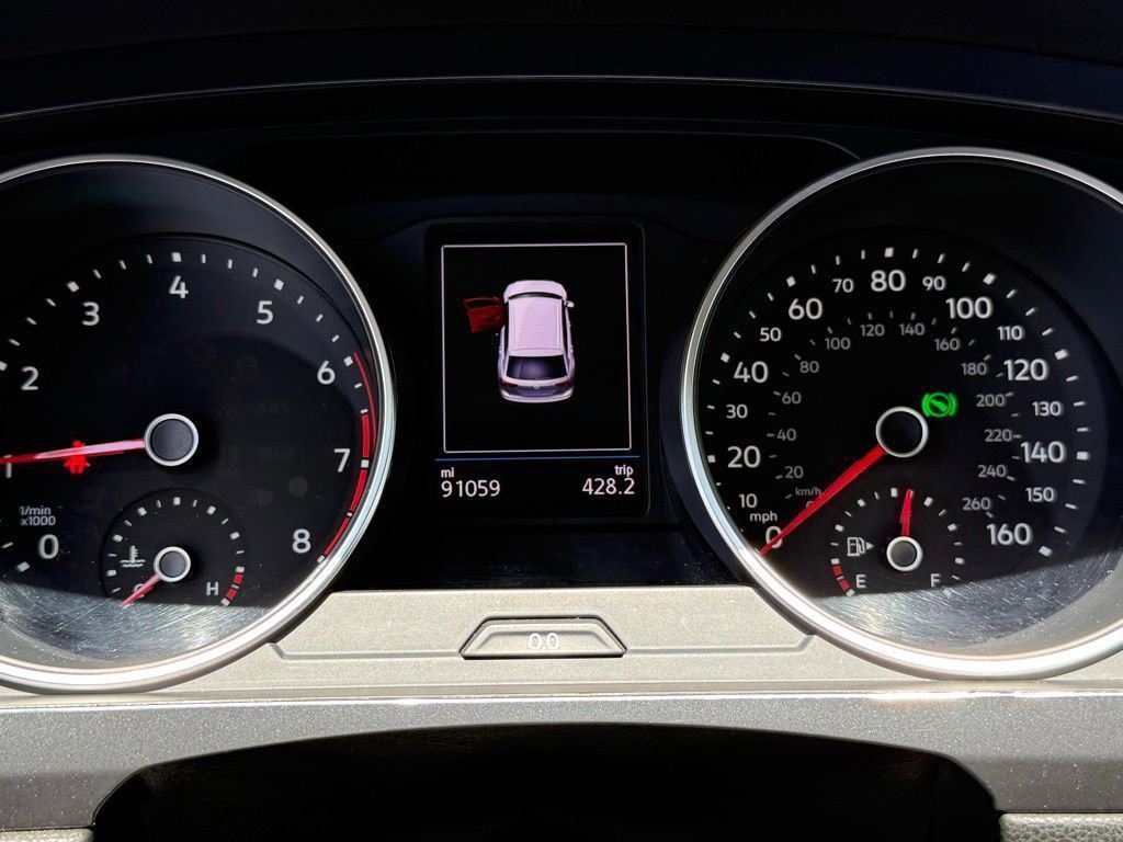 Used 2019 Volkswagen Tiguan S FWD image 17