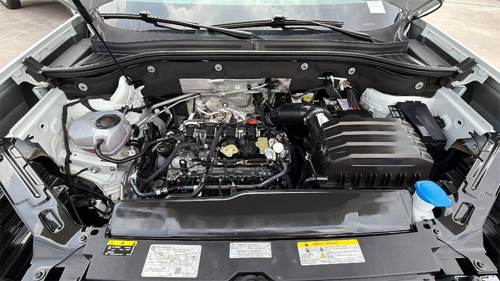 Used 2025 Volkswagen Atlas SE image 42