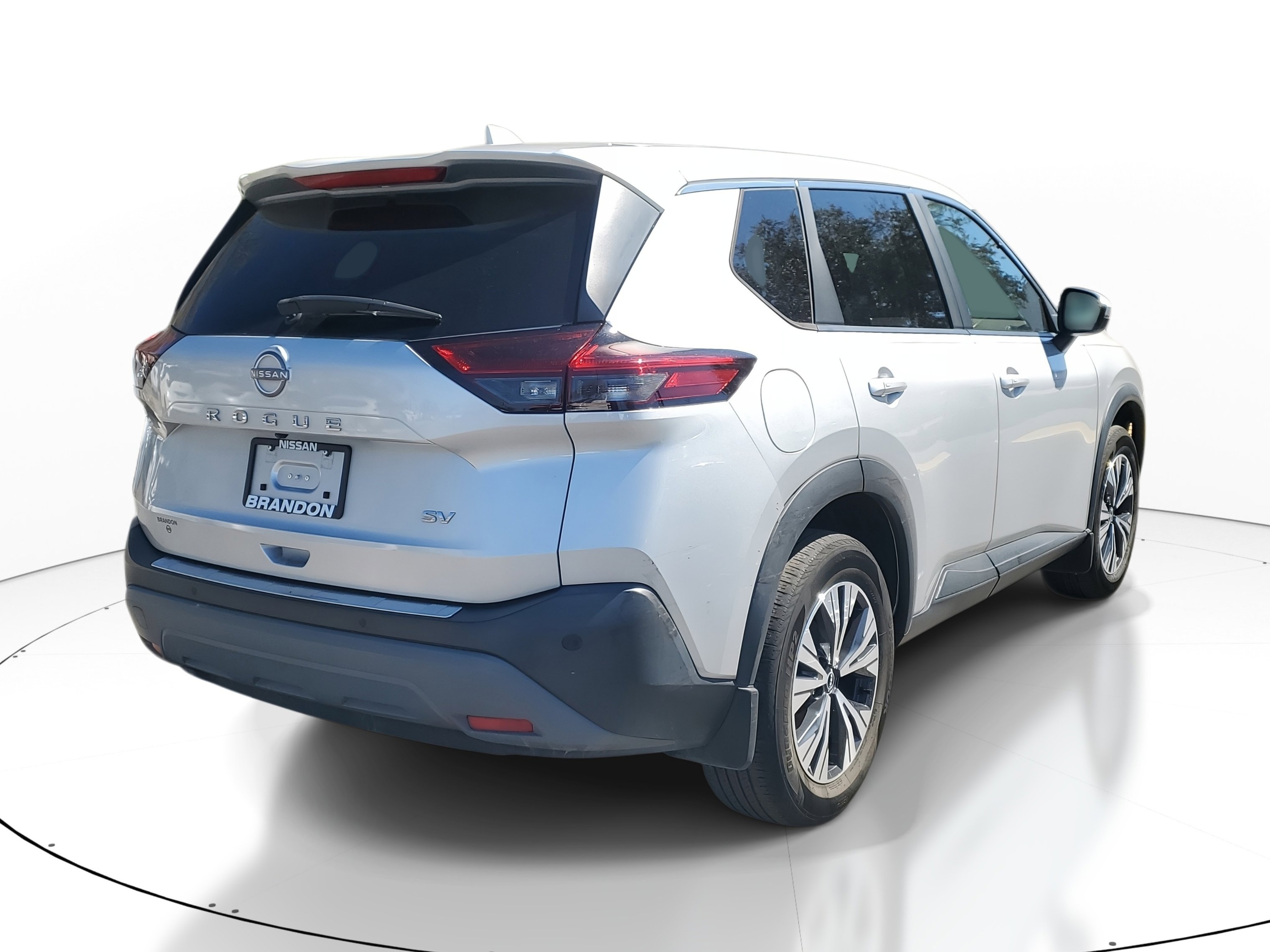 Used 2023 Nissan Rogue SV image 7