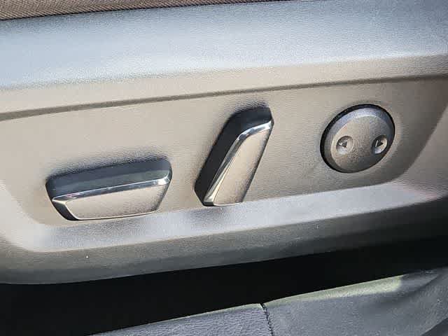 Used 2024 Nissan Rogue SV FWD image 15