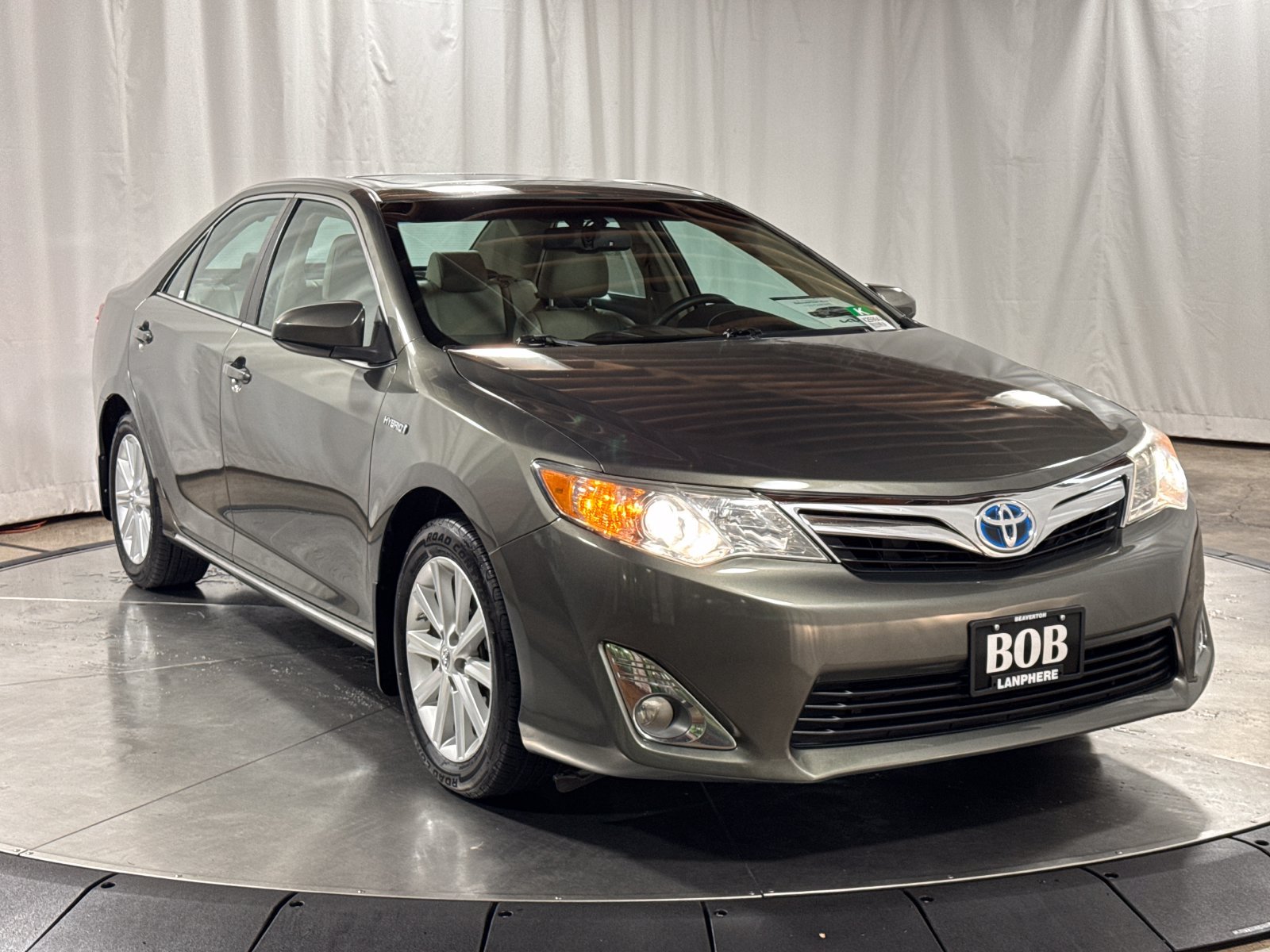 Used 2014 Toyota Camry XLE w/ Leather Package FWD image 7