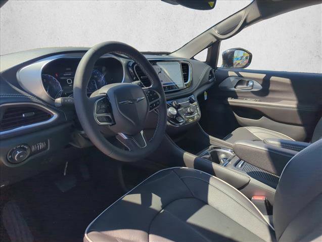 New 2026 Chrysler Pacifica Limited FWD video 2
