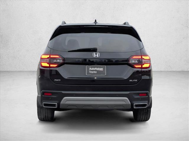 Used 2023 Honda Pilot Elite image 7