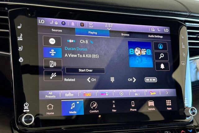 Used 2022 Jeep Grand Wagoneer Series II w/ Convenience Group III image 16