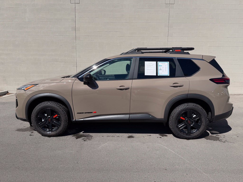 Used 2026 Nissan Rogue SV AWD/4WD image 2