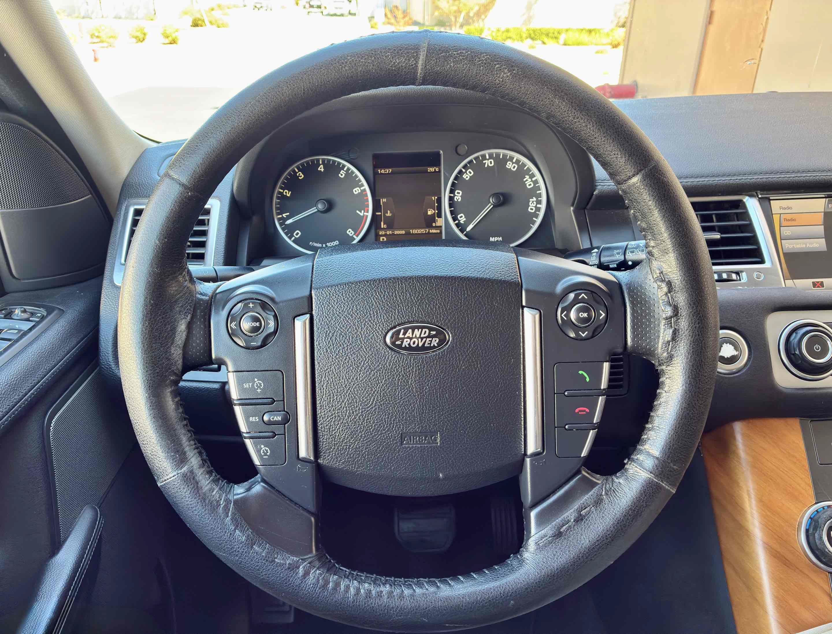 Used 2011 Land Rover Range Rover Sport HSE AWD/4WD image 19