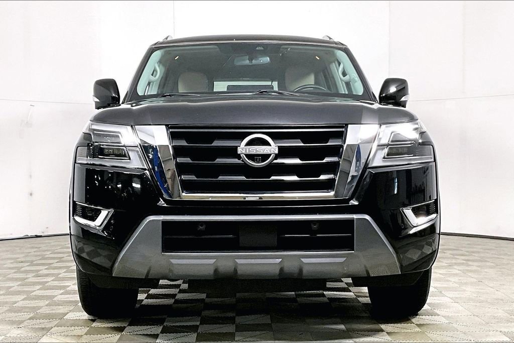 Used 2023 Nissan Armada SL w/ Captain's Chairs Package image 3