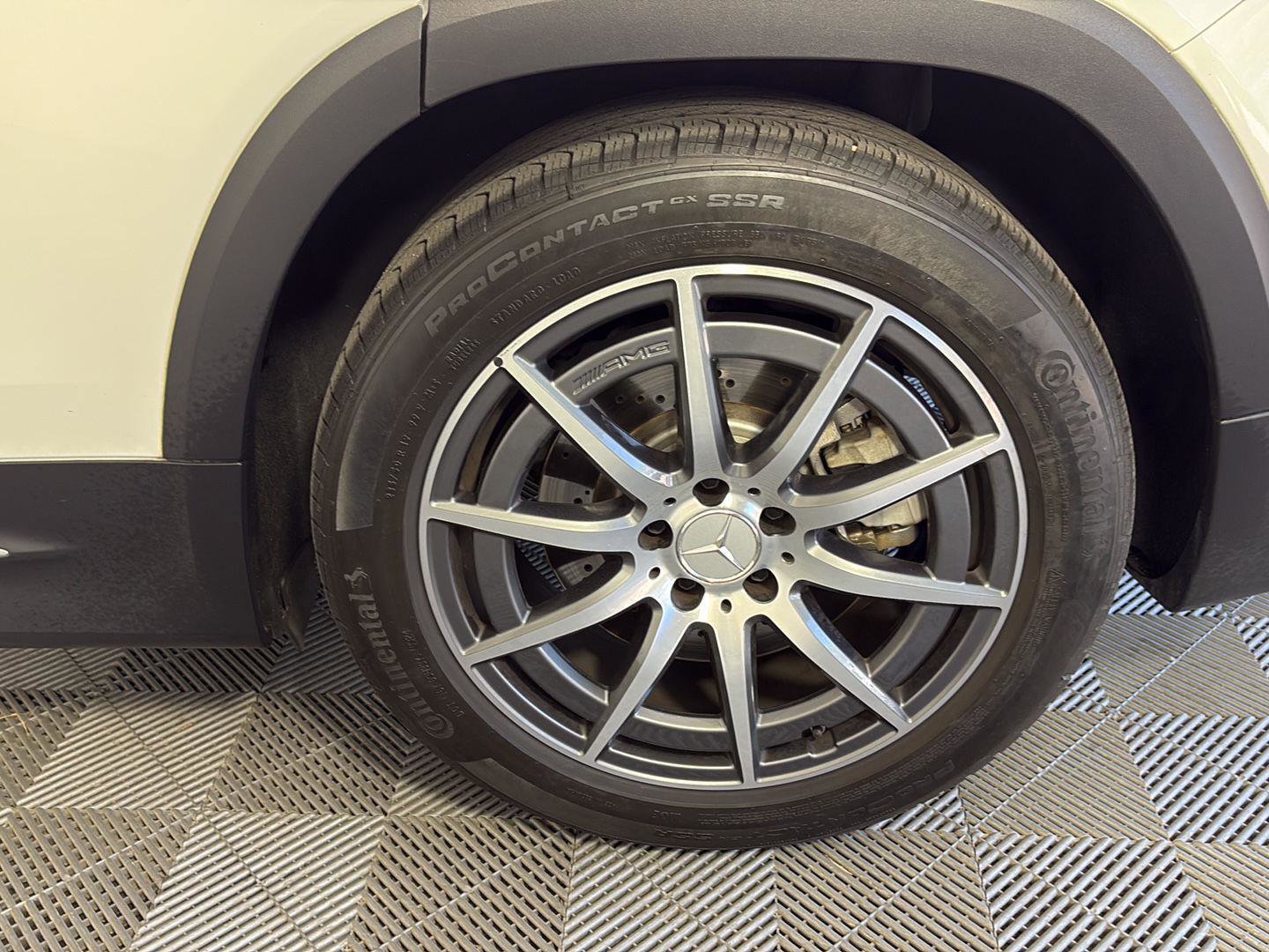 Used 2023 Mercedes-Benz GLB 35 AMG 4MATIC image 17