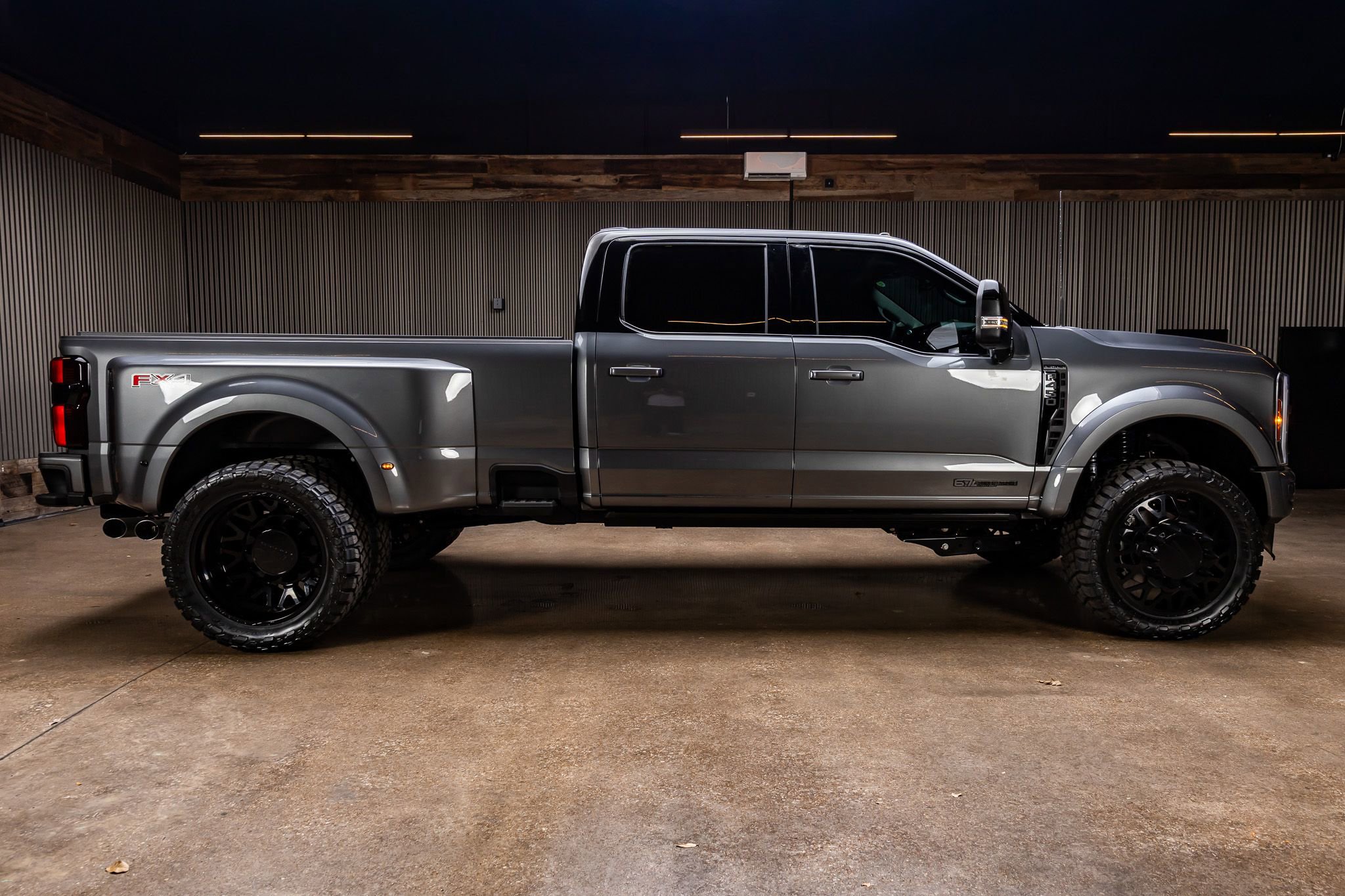 Used 2026 Ford F450 Platinum w/ Platinum Plus Package image 11