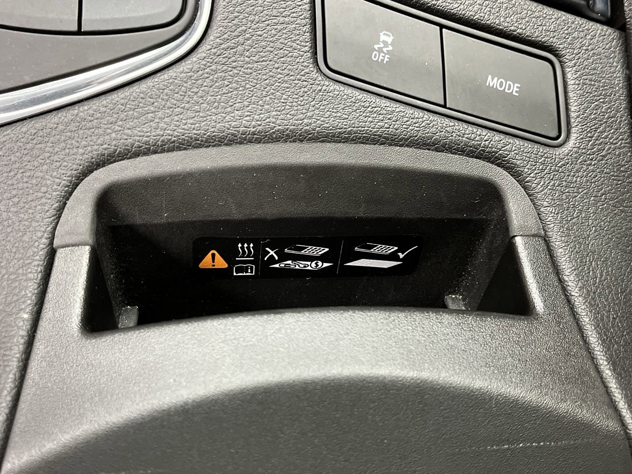 Certified 2020 Cadillac XT5 Sportv w/ Platinum Package AWD/4WD image 28
