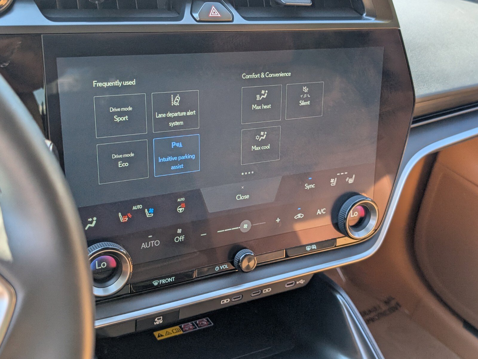 Used 2024 Lexus RZ 300e Premium image 26