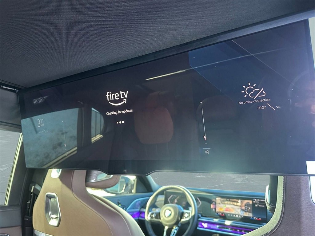 Used 2025 BMW 760i xDrive image 39