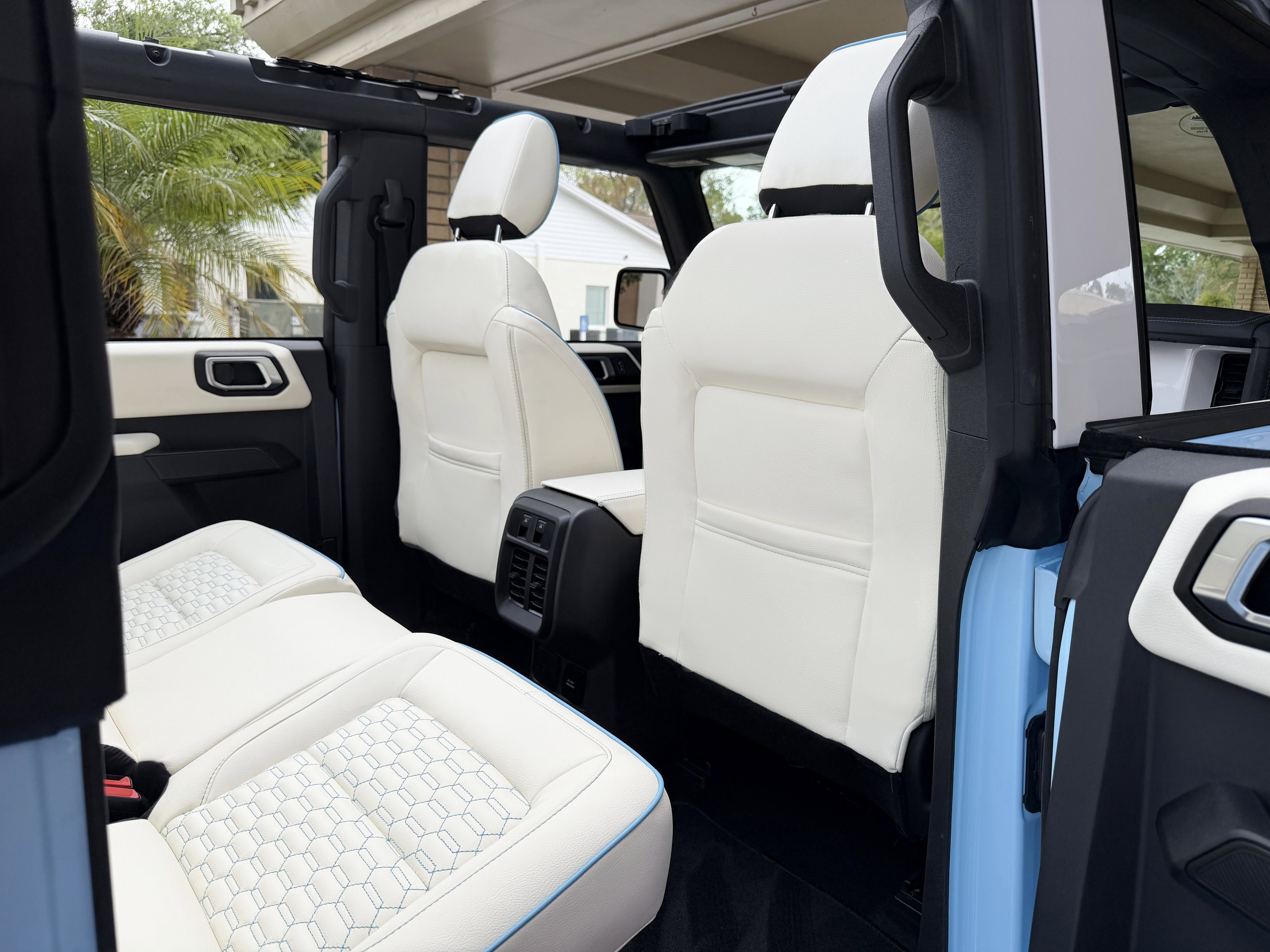 Used 2025 Ford Bronco Outer Banks AWD/4WD image 25