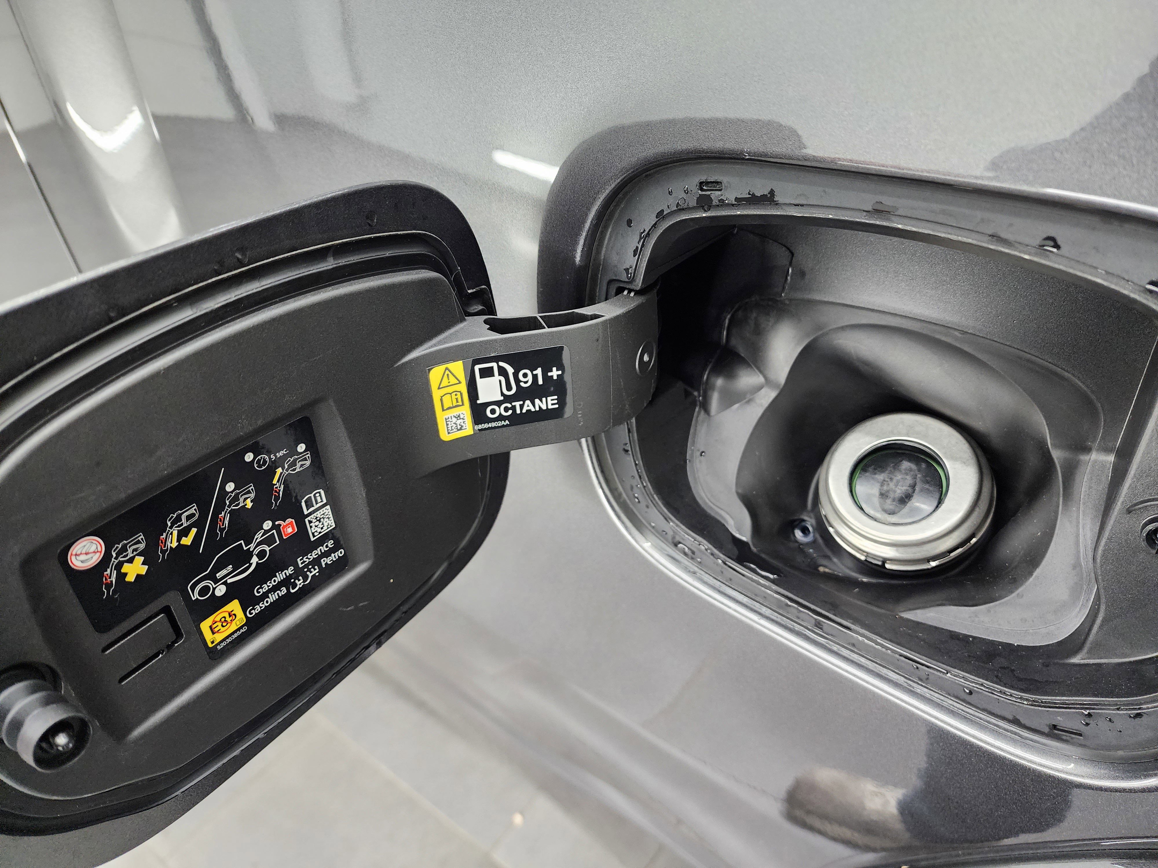 Used 2025 RAM 1500 Limited image 33