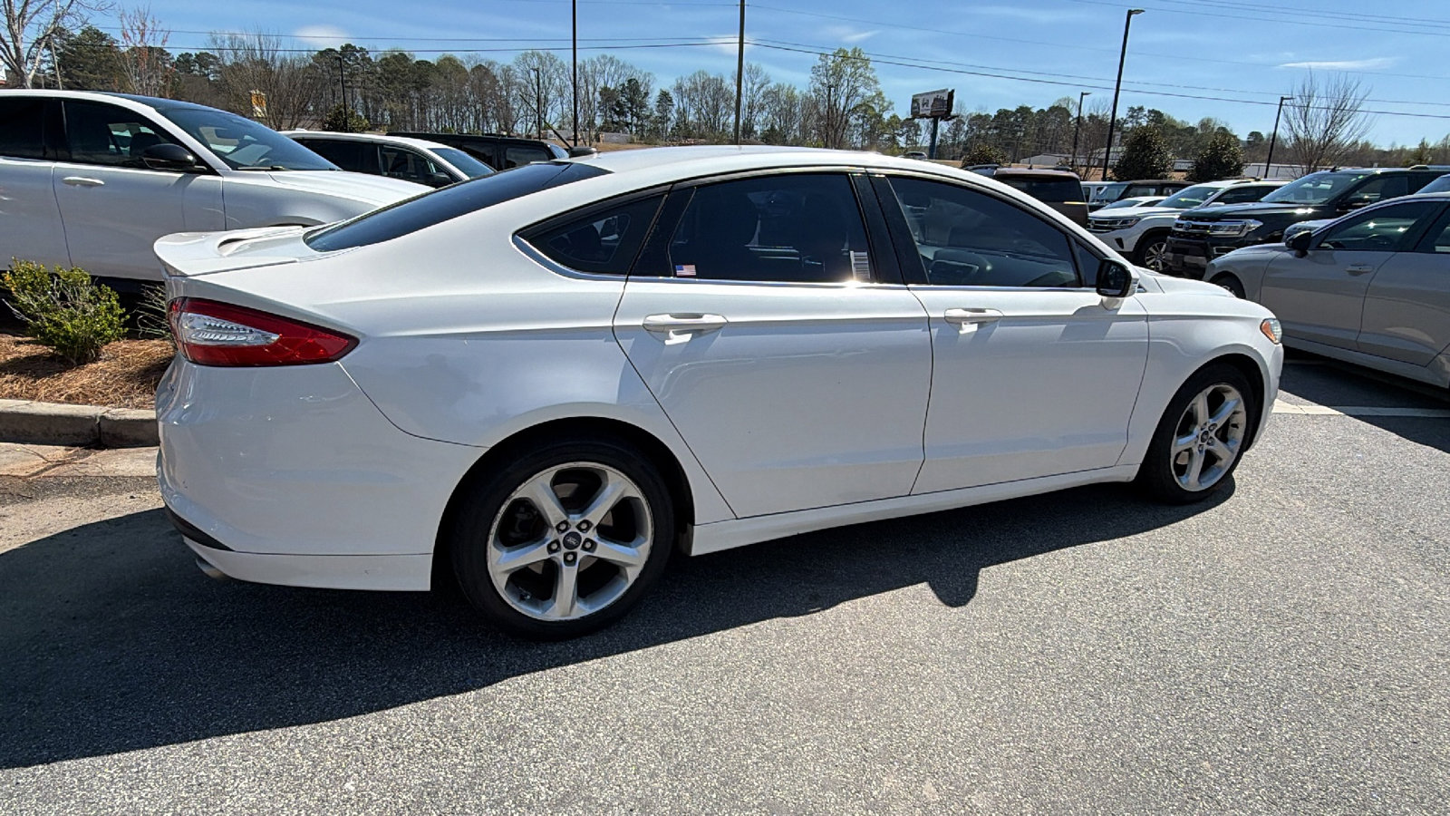Used 2016 Ford Fusion SE image 8