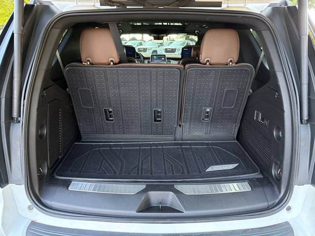 Used 2023 Chevrolet Tahoe High Country AWD/4WD image 18