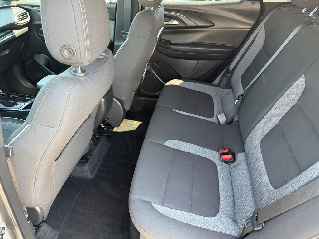 Used 2023 Chevrolet TrailBlazer LT w/ Convenience Package FWD image 11
