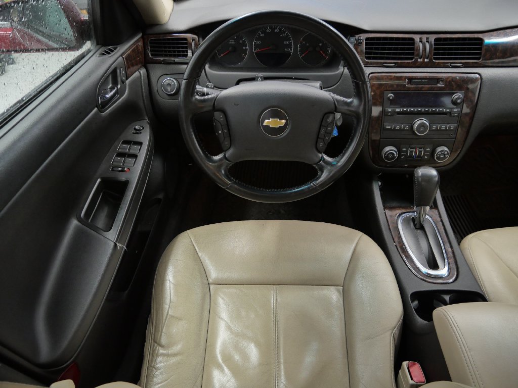 Used 2014 Chevrolet Impala LT w/ LT Sunroof Package FWD image 17