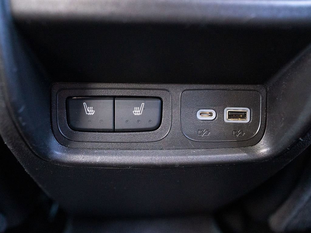 Used 2021 Cadillac XT4 Premium Luxury w/ Cold Weather Package image 36