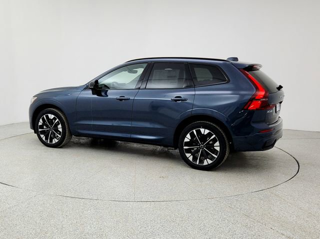New 2026 Volvo XC60 B5 Plus w/ Climate Package image 7