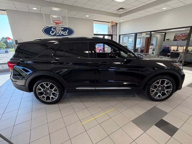 Used 2025 Ford Explorer Platinum w/ Ultimate Package AWD/4WD image 6