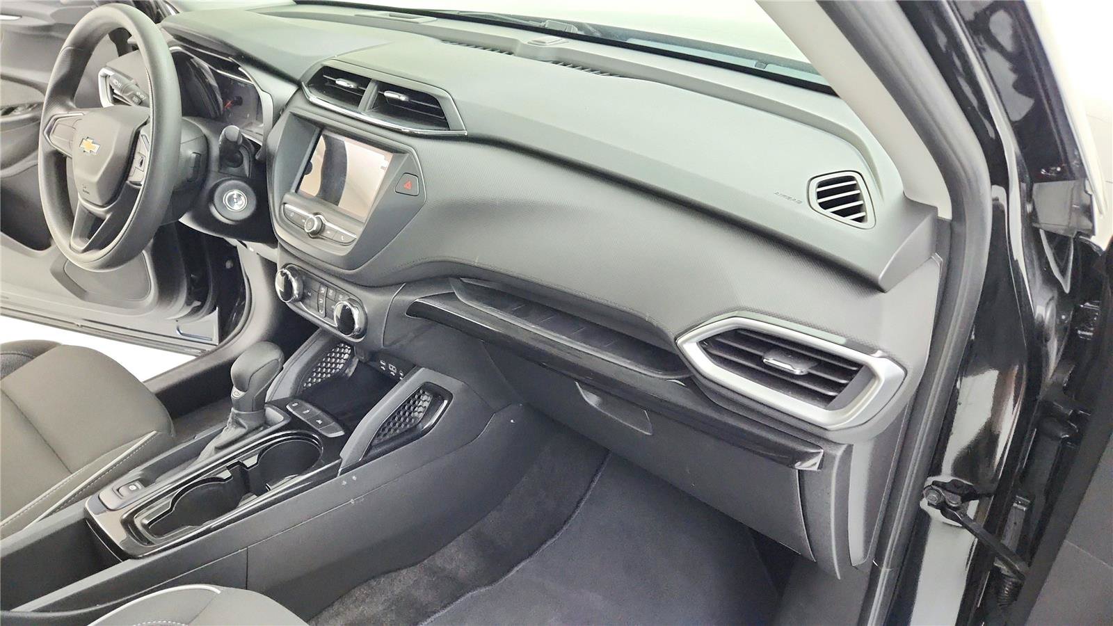 Used 2022 Chevrolet TrailBlazer LS FWD image 24